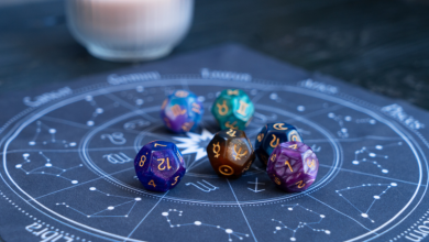 Astrologia e finanças revela como padrões de comportamento associados ao signo podem influenciar decisões de consumo, investimento e risco, na leitura de Márcio Pires de Moraes.