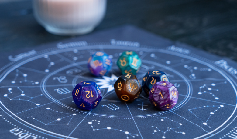 Astrologia e finanças revela como padrões de comportamento associados ao signo podem influenciar decisões de consumo, investimento e risco, na leitura de Márcio Pires de Moraes.